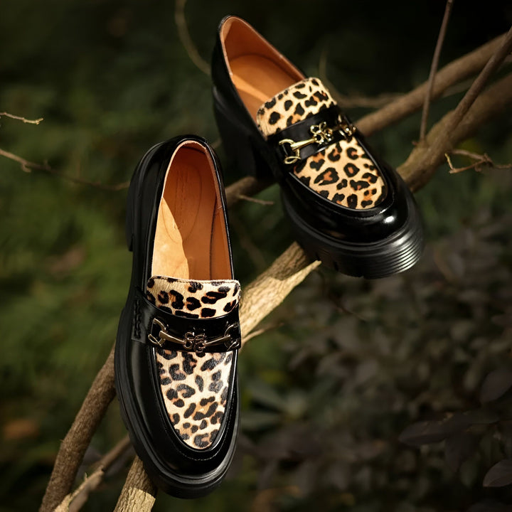 Mocassins noirs vernis à plateforme avec motif léopard et détail doré. Chaussures tendance pour femme, mode automne/hiver., 45286649594037,45286649626805,45286649659573,45286649692341,45286649725109