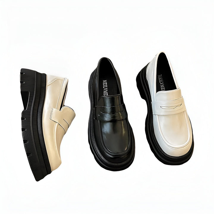 Trois mocassins à plateforme chunky de la marque Mellyme, un beige, un noir et un blanc, sur fond blanc. Chaussures tendance., 45286864093365,45286864126133,45286864158901,45286864191669,45286864224437,45286864257205,45286864289973,45286864322741,45286864355509,45286864388277