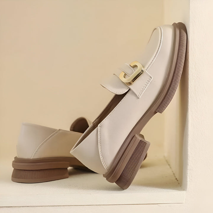 Mocassins crème pour femmes avec boucle dorée, semelle épaisse marron. Chaussures élégantes, mode automne-hiver., 45286718767285,45286718800053,45286718832821,45286718865589,45286718898357,45286718931125,45286718963893,45286718996661,45286719029429,45286719062197,45286719094965,45286719127733,45286719160501,45286719193269,45286719226037,45286719258805,45286719291573,45286719324341,45286719357109,45286719389877