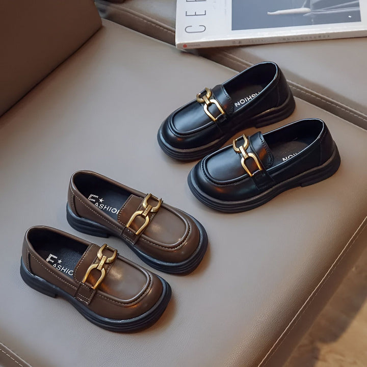 Chaussures pour enfants : mocassins en cuir noir et marron avec boucle dorée. Mode enfantine, chaussures élégantes pour garçons et filles., 45286680953013,45286680985781,45286681018549,45286681051317,45286681084085,45286681116853,45286681149621,45286681182389,45286681215157,45286681247925,45286681280693,45286681313461,45286681346229,45286681378997,45286681411765,45286681444533