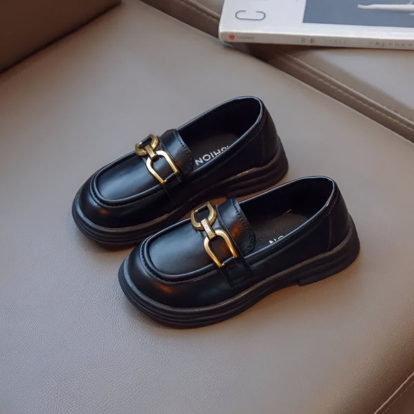 Mocassins noirs pour enfants avec boucle dorée, chaussures élégantes et confortables, parfaites pour l'école ou une occasion spéciale., 45286680953013,45286680985781,45286681018549,45286681051317,45286681084085,45286681116853,45286681149621,45286681182389,45286681215157,45286681247925,45286681280693,45286681313461,45286681346229,45286681378997,45286681411765,45286681444533