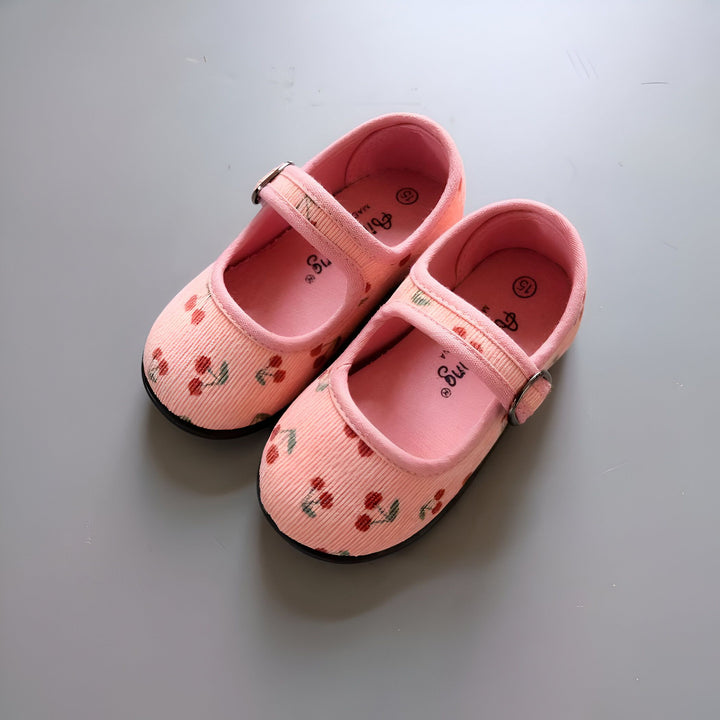 Paire de chaussures Mary Jane rose pour enfant, motif cerises, bride à boucle. Chaussures confortables et mignonnes pour petites filles., 45287044120757,45287044153525,45287044186293,45287044219061,45287044251829,45287044284597,45287044317365,45287044350133,45287044382901,45287044415669,45287044448437,45287044481205,45287044513973,45287044546741,45287044579509,45287044612277,45287044645045,45287044677813,45287044710581,45287044743349,45287044776117,45287044808885,45287044841653,45287044874421,45287044907
