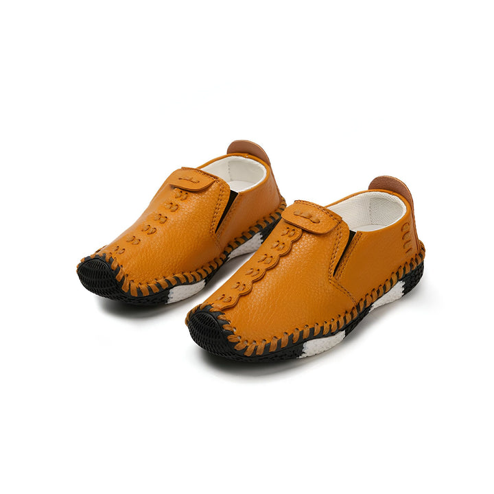 Paire de mocassins pour enfants en cuir marron clair avec des détails cousus à la main et une semelle bicolore. Chaussures confortables et élégantes pour les petits., 45286757826741,45286757859509,45286757892277,45286757925045,45286757957813,45286757990581,45286758023349,45286758056117,45286758088885,45286758121653,45286758154421,45286758187189,45286758219957,45286758252725,45286758285493,45286758318261,45286758351029,45286758383797,45286758416565,45286758449333,45286758482101,45286758514869,452867585