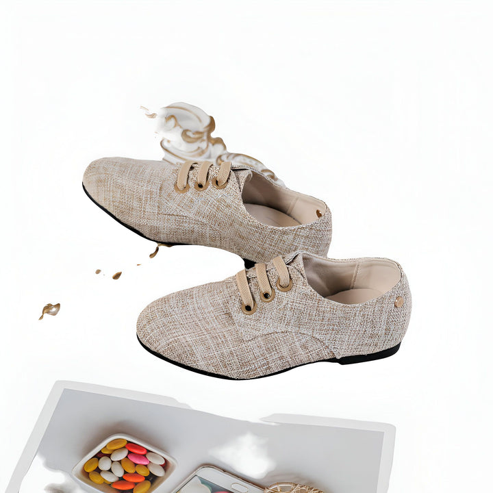 Chaussures plates beige à lacets flottant au-dessus d'un cadre avec des bonbons colorés. Chaussures décontractées pour femmes., 45286760448181,45286760480949,45286760513717,45286760546485,45286760579253,45286760612021,45286760644789,45286760677557,45286760710325,45286760743093,45286760775861,45286760808629,45286760841397,45286760874165,45286760906933,45286760939701,45286760972469,45286761005237,45286761038005,45286761070773,45286761103541,45286761136309,45286761169077,45286761201845,45286761234613,452