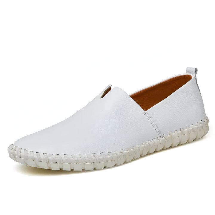 Mocassin blanc en cuir pour homme, style décontracté et confortable, avec semelle cousue et détails soignés. Chaussure élégante pour toutes occasions., 45286787743925,45286787776693,45286787809461,45286787842229,45286787874997,45286787907765,45286787940533