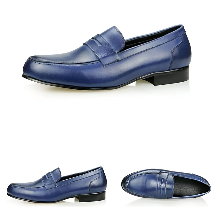Mocassins en cuir bleu pour homme, style élégant et moderne. Chaussures de ville parfaites pour une tenue habillée. Vue de côté et dessus., 45286717391029,45286717423797,45286717456565,45286717489333,45286717522101,45286717554869,45286717587637,45286717620405