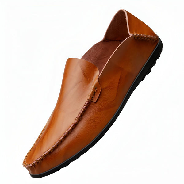 Mocassin en cuir marron pour homme, style décontracté. Chaussure plate et confortable, idéale pour le quotidien. Détails de couture artisanale visibles., 45287130169525,45287130202293,45287130235061,45287130267829,45287130300597,45287130333365,45287130366133,45287130398901,45287130431669,45287130464437,45287130497205,45287130529973,45287130562741,45287130595509,45287130628277,45287130661045,45287130693813,45287130726581,45287130759349,45287130792117,45287130824885,45287130857653,45287130890421,4528713