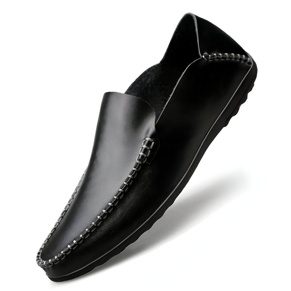 Mocassin noir en cuir pour homme, style décontracté. Chaussure élégante avec des coutures apparentes blanches. Mode masculine, confort et qualité., 45287130169525,45287130202293,45287130235061,45287130267829,45287130300597,45287130333365,45287130366133,45287130398901,45287130431669,45287130464437,45287130497205,45287130529973,45287130562741,45287130595509,45287130628277,45287130661045,45287130693813,45287130726581,45287130759349,45287130792117,45287130824885,45287130857653,45287130890421,452871309231
