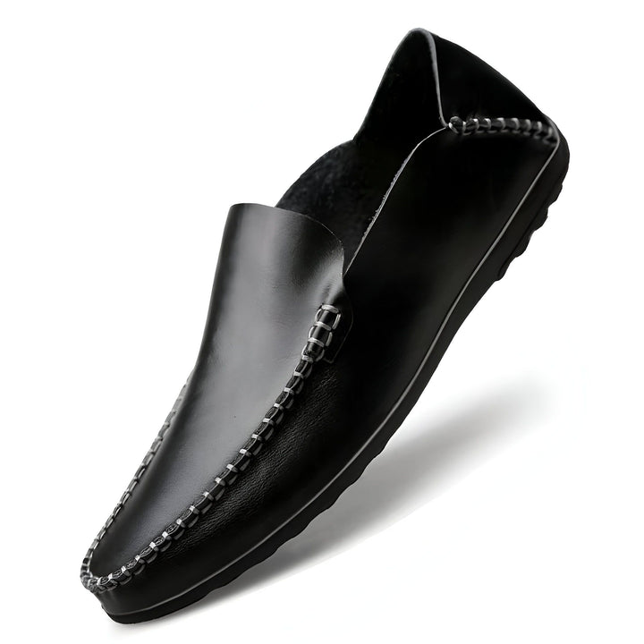 Mocassin noir en cuir pour homme, style décontracté. Chaussure élégante avec des coutures apparentes blanches. Mode masculine, confort et qualité., 45287130169525,45287130202293,45287130235061,45287130267829,45287130300597,45287130333365,45287130366133,45287130398901,45287130431669,45287130464437,45287130497205,45287130529973,45287130562741,45287130595509,45287130628277,45287130661045,45287130693813,45287130726581,45287130759349,45287130792117,45287130824885,45287130857653,45287130890421,452871309231
