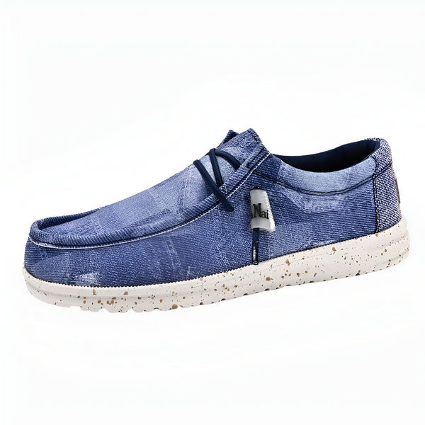 Chaussure décontractée en denim bleu avec lacets et semelle mouchetée blanche. Style loafer confortable et moderne. Idéale pour un look décontracté., 45286670532789,45286670565557,45286670598325,45286670631093,45286670663861,45286670696629,45286670729397,45286670762165,45286670794933,45286670827701,45286670860469,45286670893237,45286670926005,45286670958773,45286670991541,45286671024309,45286671057077,45286671089845,45286671122613,45286671155381,45286671188149,45286671220917,45286671253685,452866712