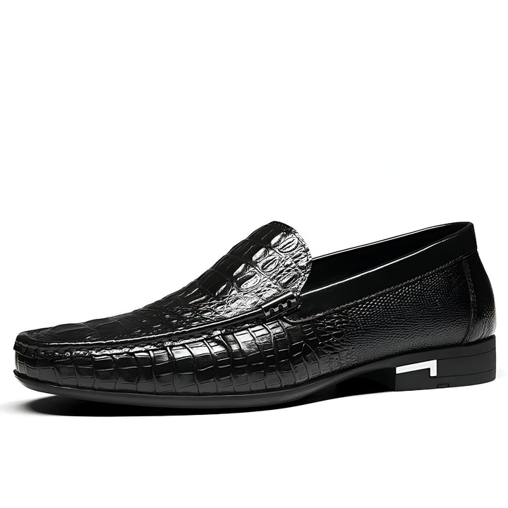 Mocassin en cuir noir avec motif crocodile, élégant et moderne. Chaussure pour homme, style classique et raffiné., 45287143866549,45287143899317,45287143932085,45287143964853,45287143997621,45287144030389,45287144063157,45287144095925,45287144128693,45287144161461,45287144194229,45287144226997,45287144259765,45287144292533