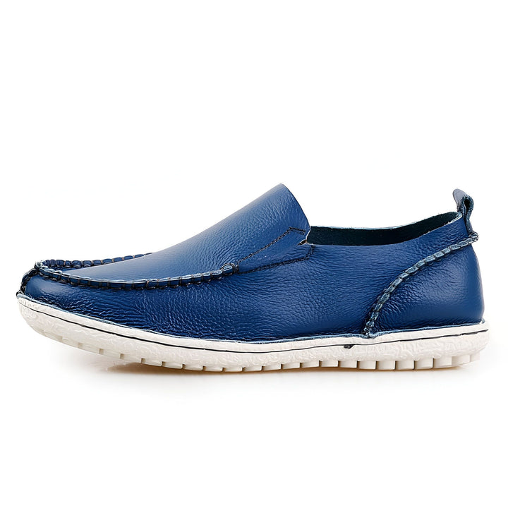 Mocassin bleu en cuir pour homme, style décontracté. Chaussure confortable avec semelle blanche. Mode masculine, élégance et confort., 45287128170677,45287128203445,45287128236213,45287128268981,45287128301749,45287128334517,45287128367285,45287128400053,45287128432821,45287128465589,45287128498357,45287128531125,45287128563893,45287128596661,45287128629429,45287128662197,45287128694965,45287128727733,45287128760501,45287128793269,45287128826037