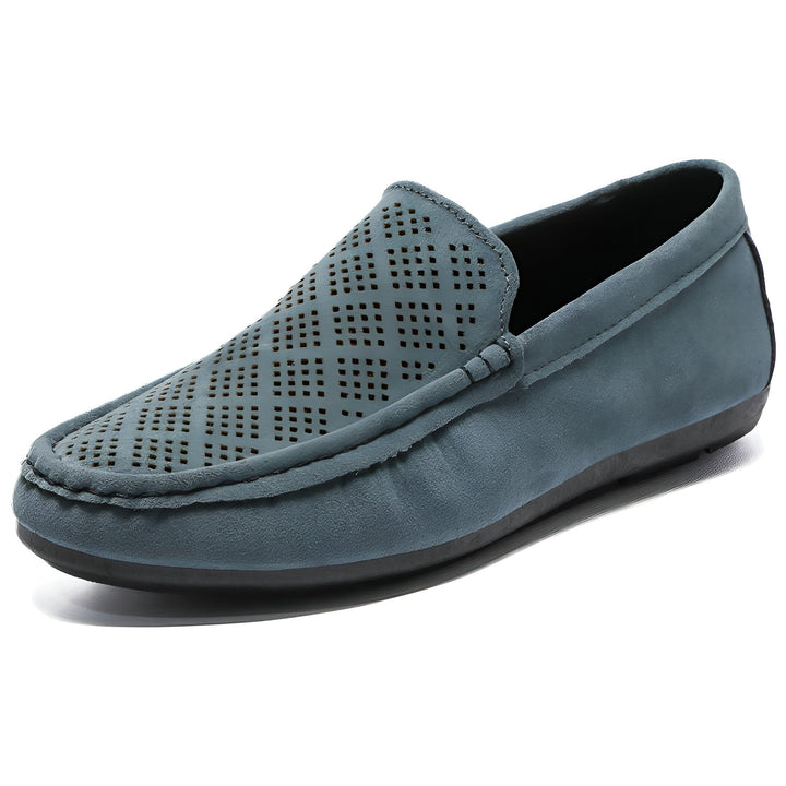 Mocassin bleu en daim pour homme, style décontracté avec perforations décoratives pour l'été et les vacances. Chaussure confortable et respirante., 45286807732405,45286807765173,45286807797941,45286807830709,45286807863477,45286807896245,45286807929013,45286807961781,45286807994549,45286808027317,45286808060085,45286808092853
