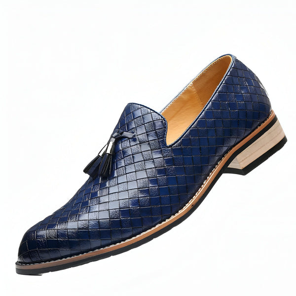 Mocassin bleu tressé pour homme avec gland décoratif. Chaussure élégante en cuir, idéale pour un style habillé ou décontracté chic. Conception unique et raffinée., 45286925533365,45286925566133,45286925598901,45286925631669,45286925664437,45286925697205,45286925729973,45286925762741,45286925795509,45286925828277,45286925861045,45286925893813,45286925926581,45286925959349,45286925992117,45286926024885,45286926057653,45286926090421,45286926123189,45286926155957,45286926188725,45286926221493,4528692
