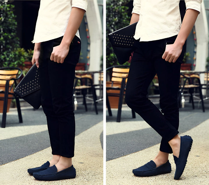 Homme en chemise blanche, pantalon noir et mocassins bleus. Il tient une pochette noire cloutée. Mode masculine décontractée et élégante. Détails du look, chaussures et accessoires., 45286874349749,45286874382517,45286874415285,45286874448053,45286874480821,45286874513589,45286874546357,45286874579125,45286874611893,45286874644661,45286874677429,45286874710197,45286874742965,45286874775733,45286874808501,45286874841269,45286874874037,45286874906805,45286874939573,45286874972341,45286875005109,452868