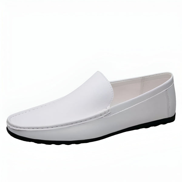 Mocassin blanc pour homme, chaussure décontractée en cuir, élégance et confort. Parfait pour un style estival et sophistiqué. Semelle noire contrastante., 45287127154869,45287127187637,45287127220405,45287127253173,45287127285941,45287127318709,45287127351477,45287127384245,45287127417013,45287127449781,45287127482549,45287127515317,45287127548085,45287127580853,45287127613621,45287127646389,45287127679157,45287127711925,45287127744693,45287127777461