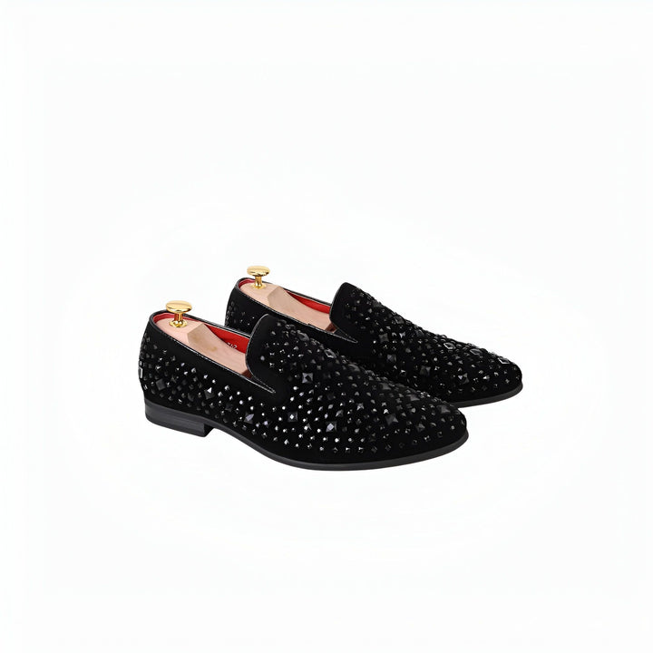 Mocassins noirs pour hommes, ornés de pierres brillantes, élégants et sophistiqués. Parfaits pour une soirée spéciale ou un événement chic., 45286639763637,45286639796405,45286639829173,45286639861941,45286639894709,45286639927477,45286639960245,45286639993013,45286640025781,45286640058549