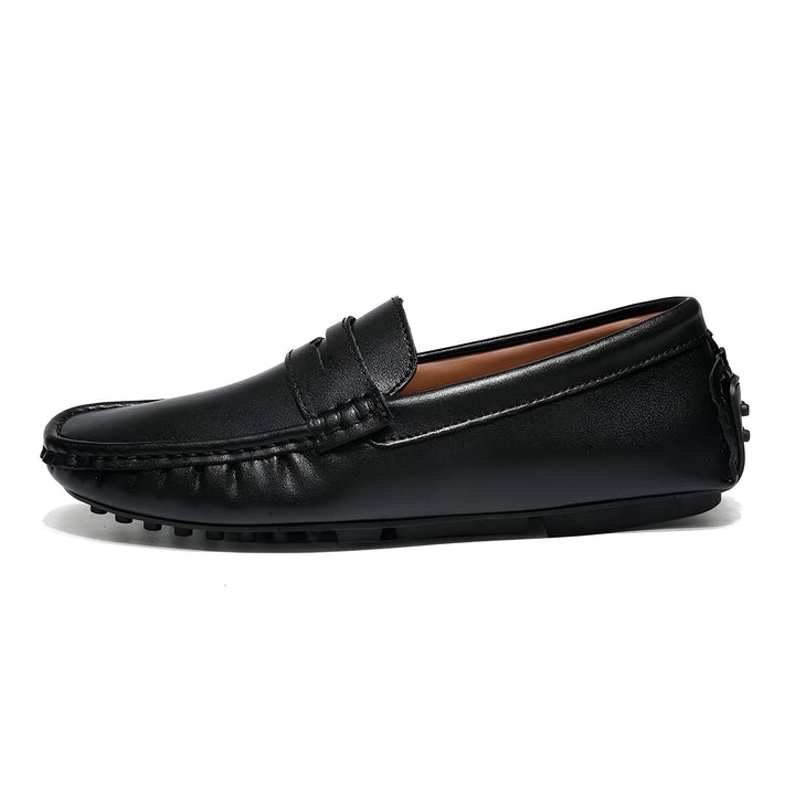 Mocassin noir élégant en cuir pour homme, style décontracté avec détails cousus. Chaussures confortables et modernes, parfaites pour toutes les occasions., 45287147307189,45287147339957,45287147372725,45287147405493,45287147438261,45287147471029,45287147503797,45287147536565,45287147569333,45287147602101,45287147634869,45287147667637,45287147700405,45287147733173,45287147765941,45287147798709,45287147831477,45287147864245,45287147897013,45287147929781,45287147962549,45287147995317