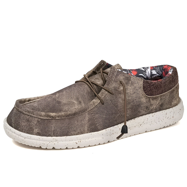 Chaussure décontractée marron en toile à lacets et semelle blanche tachetée. Intérieur imprimé., 45286671614133,45286671646901,45286671679669,45286671712437,45286671745205,45286671777973,45286671810741,45286671843509,45286671876277,45286671909045,45286671941813,45286671974581,45286672007349,45286672040117,45286672072885,45286672105653,45286672138421,45286672171189,45286672203957,45286672236725,45286672269493,45286672302261,45286672335029,45286672367797,45286672400565,45286672433333,45286672466101,45