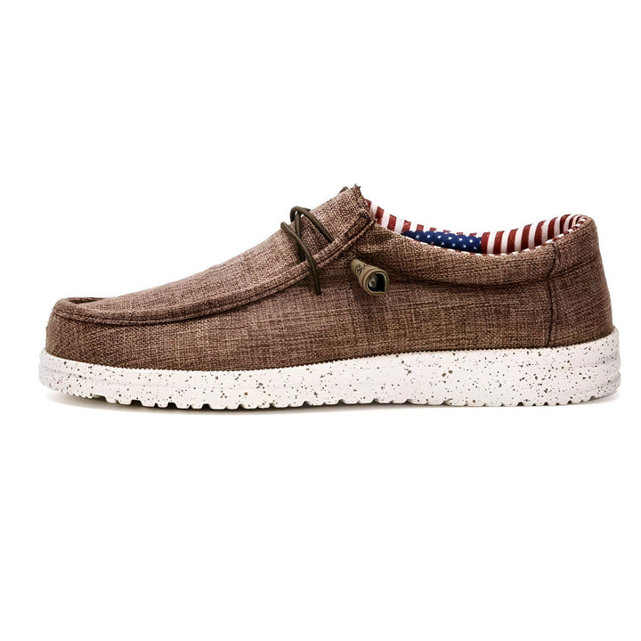Chaussures décontractées marron clair avec lacets, semelle blanche mouchetée et drapeau américain à l'intérieur., 45286730367157,45286730399925,45286730432693,45286730465461,45286730498229,45286730530997,45286730563765,45286730596533,45286730629301,45286730662069,45286730694837,45286730727605,45286730760373,45286730793141,45286730825909,45286730858677,45286730891445,45286730924213,45286730956981,45286730989749,45286731022517,45286731055285