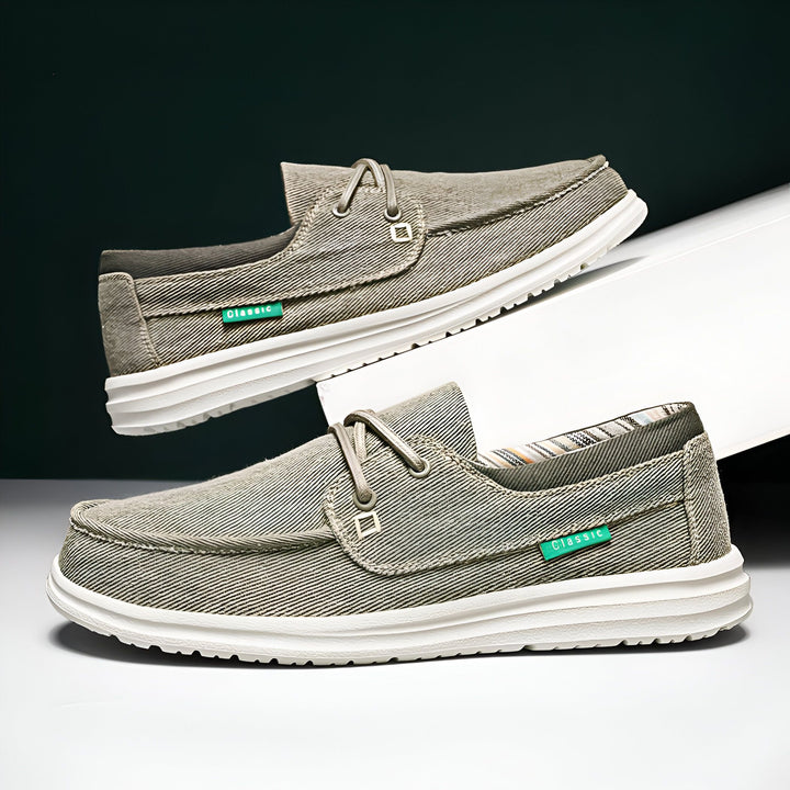 Image de deux chaussures bateau beiges avec des semelles blanches, présentées sur un fond sobre. Style décontracté et confortable., 45286746292405,45286746325173,45286746357941,45286746390709,45286746423477,45286746456245,45286746489013,45286746521781,45286746554549,45286746587317,45286746620085,45286746652853,45286746685621,45286746718389,45286746751157,45286746783925,45286746816693,45286746849461,45286746882229,45286746914997,45286746947765,45286746980533,45286747013301,45286747046069,45286747078837