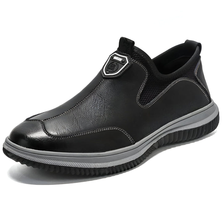 Chaussure décontractée noire pour homme, style mocassin sans lacets. Semelle épaisse grise. Idéale pour un look confortable et moderne., 45286931759285,45286931792053,45286931824821,45286931857589,45286931890357,45286931923125,45286931955893,45286931988661,45286932021429,45286932054197,45286932086965,45286932119733