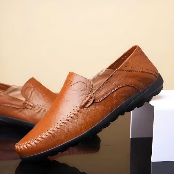 Mocassins homme en cuir marron clair, style décontracté, semelle noire, couture apparente. Chaussures confortables et élégantes., 45286897778869,45286897811637,45286897844405,45286897877173,45286897909941,45286897942709,45286897975477,45286898008245,45286898041013,45286898073781,45286898106549,45286898139317,45286898172085,45286898204853,45286898237621,45286898270389,45286898303157,45286898335925,45286898368693,45286898401461