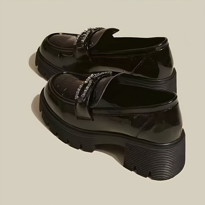 Mocassins noirs vernis à plateforme, ornés de strass. Chaussures élégantes et tendance pour femme., 45286630228149,45286630260917,45286630293685,45286630326453,45286630359221,45286630391989,45286630424757