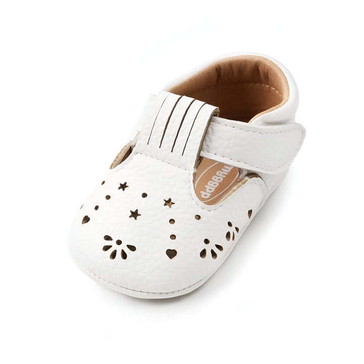 Chaussure de bébé blanche My88pp, style salomé en cuir avec motifs perforés en forme d'étoiles, de coeurs et de fleurs. Fermeture à scratch, doublure intérieure beige. Idéale pour les premiers pas., 45286843744437,45286843777205,45286843809973,45286843842741,45286843875509,45286843908277