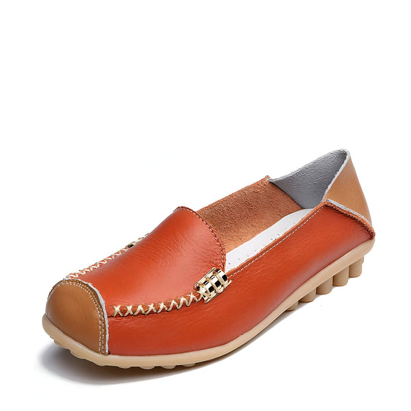 Mocassin femme en cuir orange et marron clair. Chaussure plate confortable avec détails cousus et ornement doré. Idéal pour un style décontracté et élégant., 45286940770485,45286940803253,45286940836021,45286940868789,45286940901557,45286940934325,45286940967093,45286940999861,45286941032629,45286941065397,45286941098165,45286941130933,45286941163701,45286941196469,45286941229237,45286941262005,45286941294773,45286941327541,45286941360309,45286941393077,45286941425845,45286941458613,45286941491381,