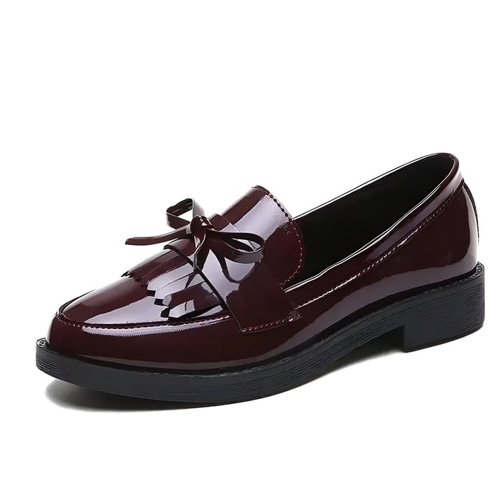 Mocassin verni bordeaux pour femme, avec un petit nœud décoratif. Chaussure élégante et confortable, idéale pour le bureau ou une sortie. Mode féminine, chaussures en cuir., 45286627442869,45286627475637,45286627508405,45286627541173,45286627573941,45286627606709,45286627639477,45286627672245,45286627705013,45286627737781,45286627770549,45286627803317,45286627836085,45286627868853,45286627901621,45286627934389