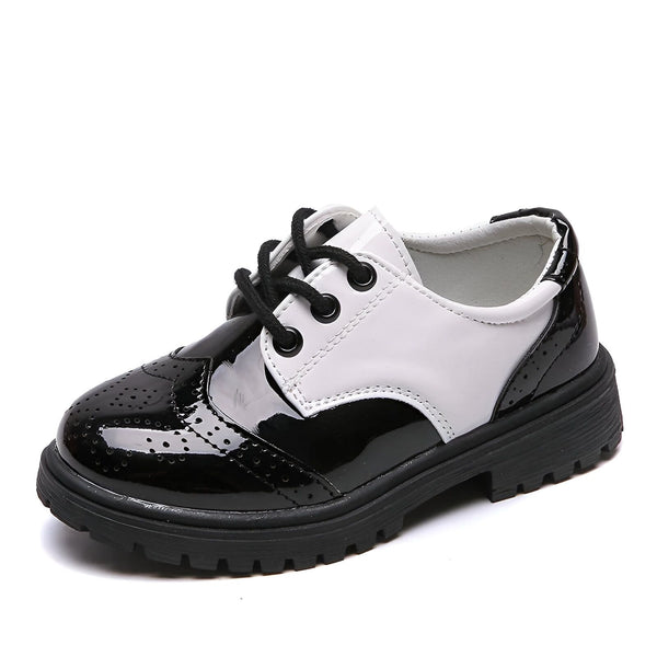 Chaussure Derby bicolore noir et blanc pour enfant avec lacets noirs et semelle épaisse. Style élégant et confortable pour les occasions spéciales., 45286679281845,45286679314613,45286679347381,45286679380149,45286679412917,45286679445685,45286679478453,45286679511221,45286679543989,45286679576757,45286679609525,45286679642293,45286679675061,45286679707829,45286679740597,45286679773365,45286679806133,45286679838901,45286679871669,45286679904437,45286679937205,45286679969973,45286680002741,452866800355